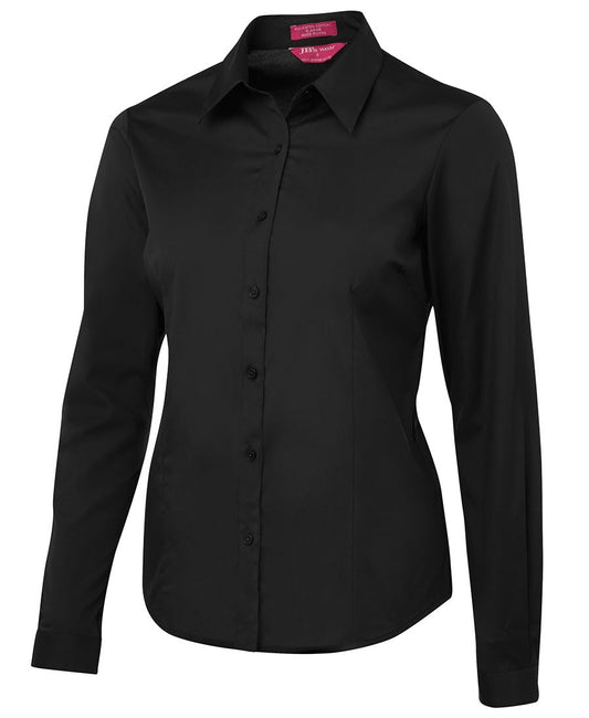 Cotton/Polyester/Elastane Solid: 115gsm, Spripe: 120gsm Contains Elastane for stretch and comfort Two-piece collar CF button opening Curved hem Set in sleeves Individually packed in JB’s logo bag with fit measurement guide Urban Fit