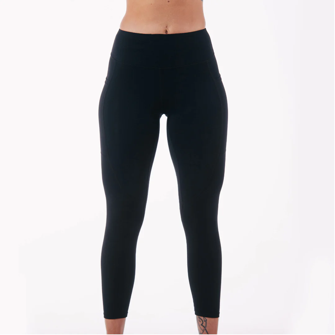 WOMENS ESSENTIAL 7/8 LEGGINGS